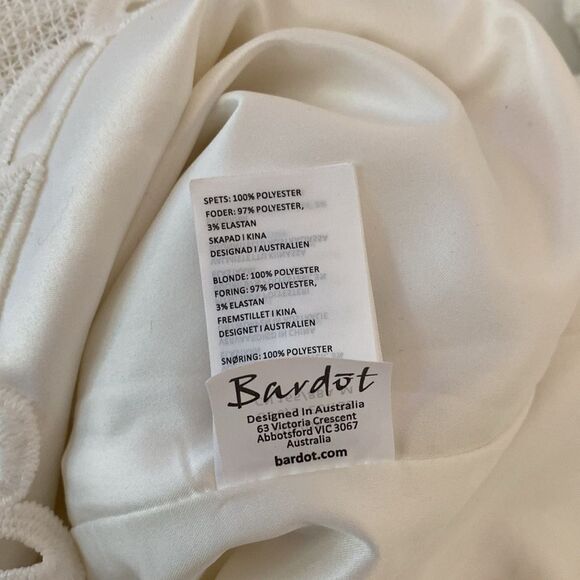 Bardot Ivory Indra Lace Bell Sleeves Dress Size 6 - Picture 10 of 14